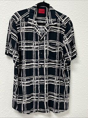 HUGO Black Short-Sleeve Button-Down with White Grid Print
#1128